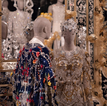 dolce and gabbana exhibition couture
