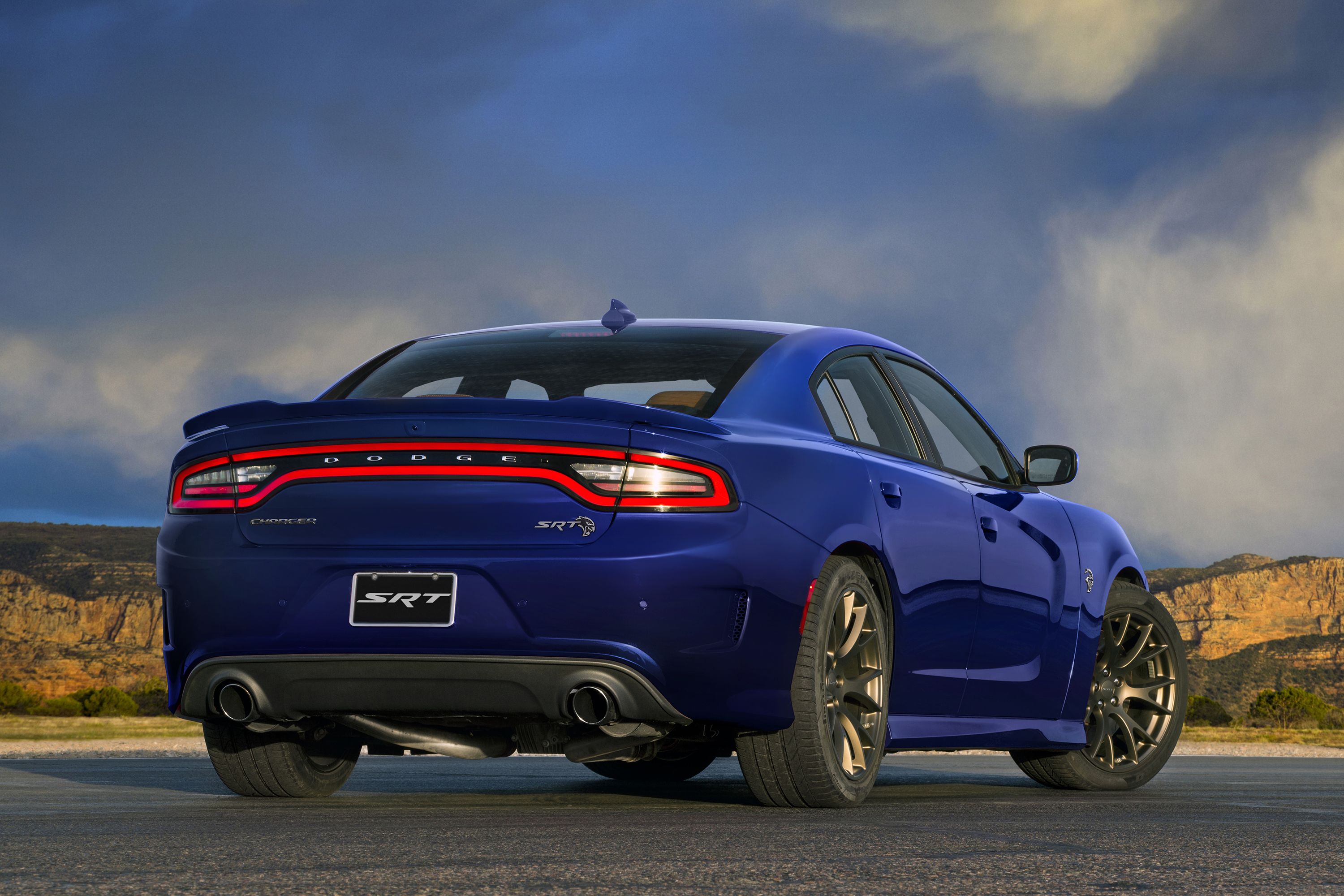 Dodge Charger srt Hellcat 2017