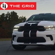 2021 dodge durango srt hellcat powered by the proven supercharged 62 liter hemi® hellcat v 8 engine, the durango srt hellcat delivers a best in class 710 horsepower and 645 lb ft of torque, mated to a standard torqueflite 8hp95 eight speed automatic transmission, shown here in white knuckle with the dual blackredline stripes