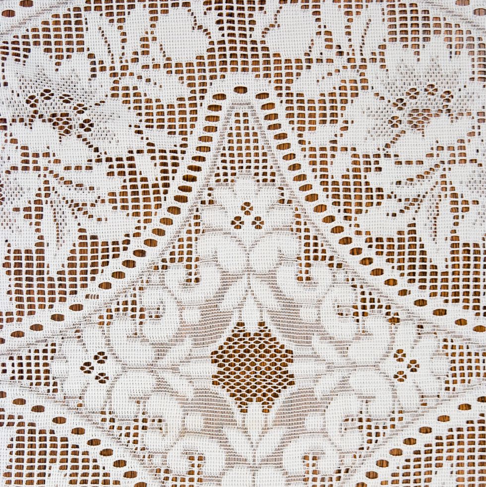 vintage items to borrow from grandma linen tablecloths
