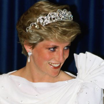 Diana, Princess of Wales wears the Spencer Tiara at a State
