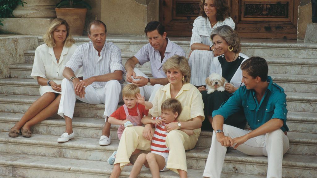 preview for 13 Places the Royals Like to Vacation