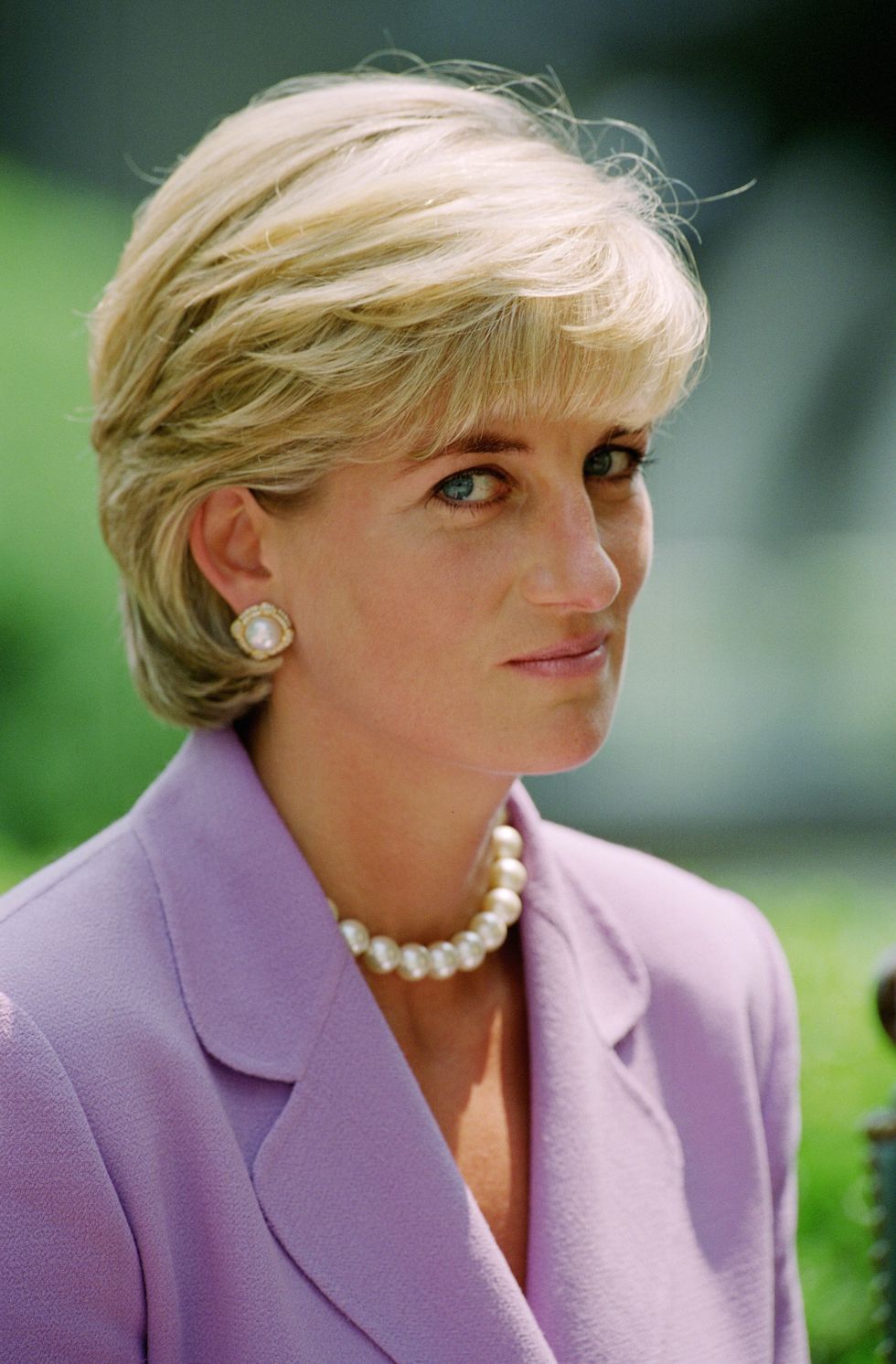 diana, princess of wales, at the red cross headquarters in w