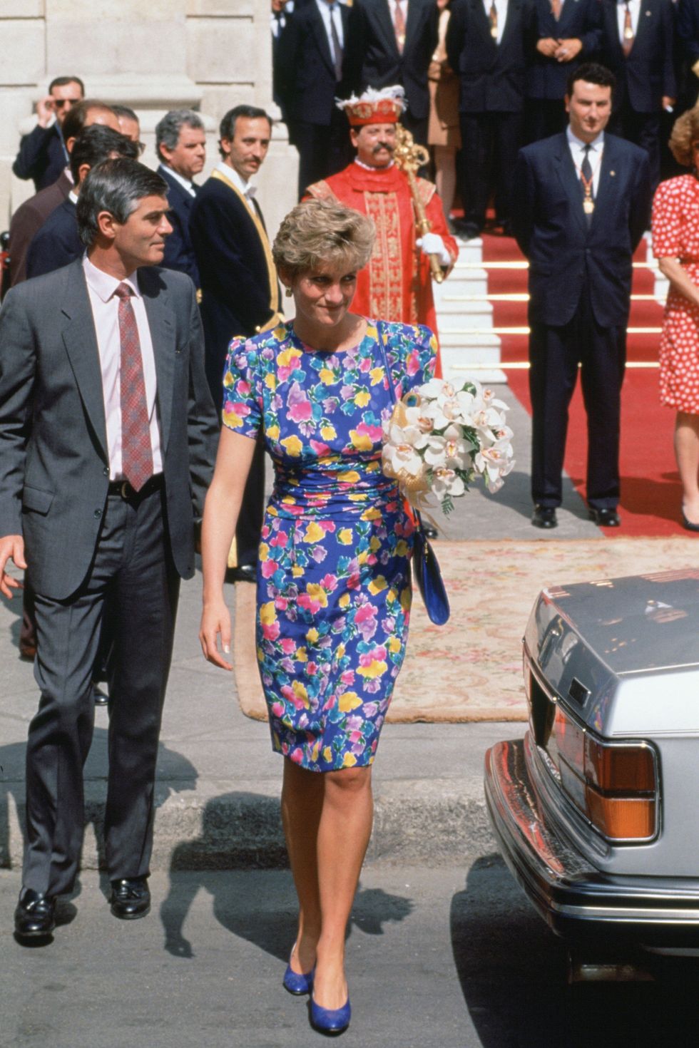 diana, princess of wales outside the town hall in seville wi