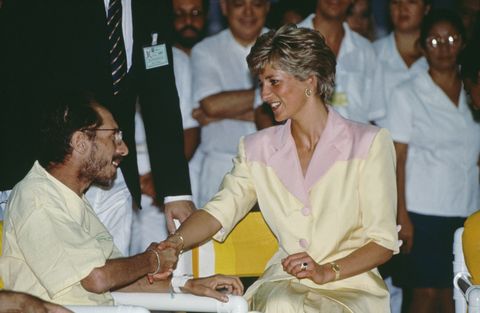 Diana Visits AIDS Patients