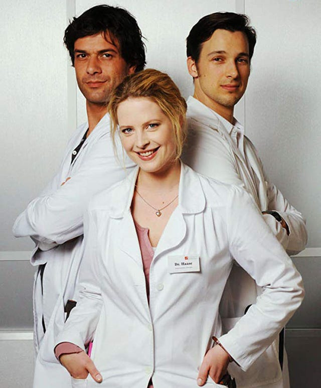 White, Suit, Fashion, Formal wear, Outerwear, Lip, Human, Fashion design, White-collar worker, Uniform, 