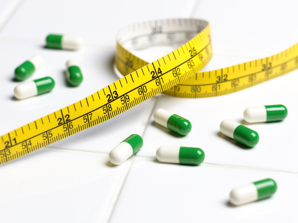 「內臟脂肪」怎麼減？日本醫生靠減醣飲食15天瘦掉內臟脂肪，認識如何計算內臟脂肪與標準