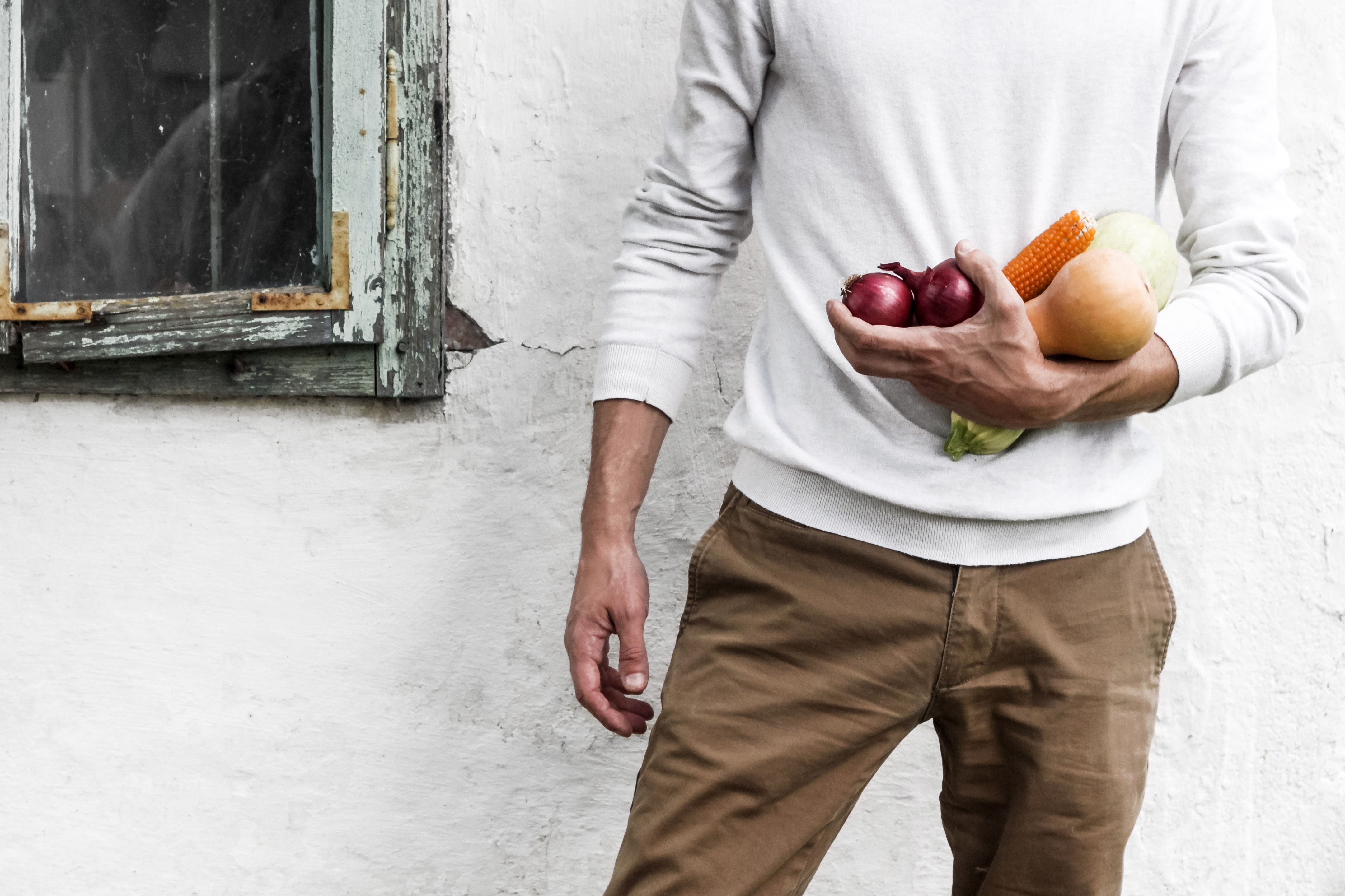 Henry Cavill partilhou a sua dieta diária e é mais simples do que