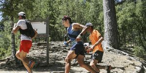 Mochilas hidratación trail: Nathan Minimist Vest (180gr/2L/55€) Análisis y  prueba 110k por Carlos Micra, ganador Madrid Segovia 2012. - CARRERAS DE  MONTAÑA, POR MAYAYO