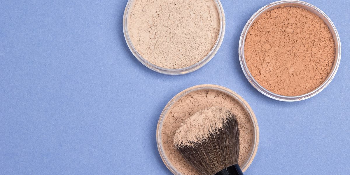 Different shades of loose cosmetic powder