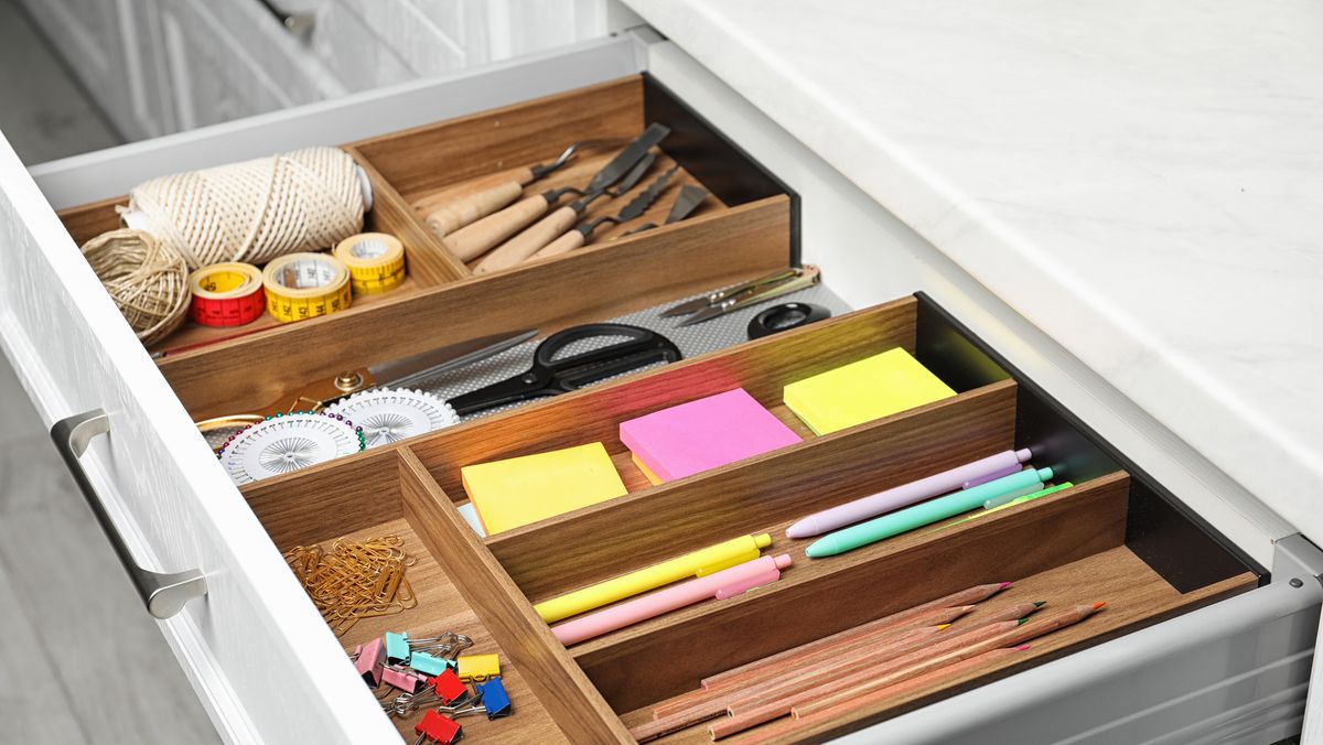 Got drawer organizers for my junk drawer and made it a rainbow :  r/OrganizationPorn