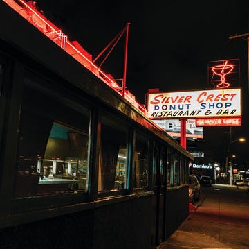 silver crest donut shop, san francisco, diner, exterior, neon signs, we never close,