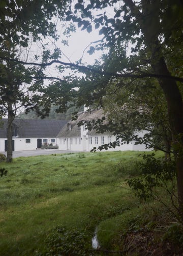 dinesen country house by mentze ottenstein