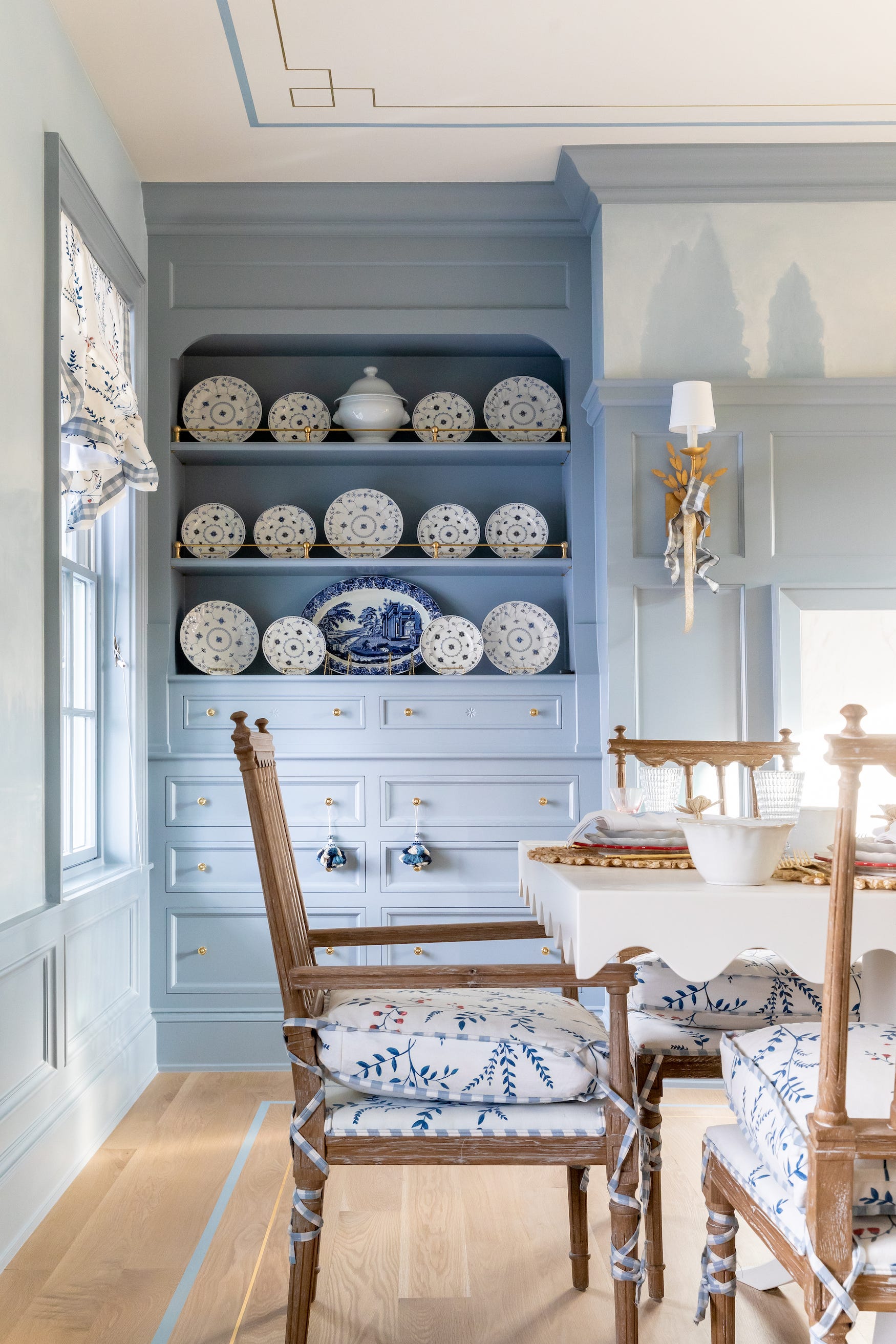 10 Stunning Decor Ideas For Your Dining Room Buffet 