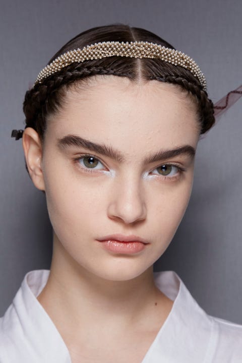 Autumn Makeup Trends For 2022 - Best AW22 Beauty Trends