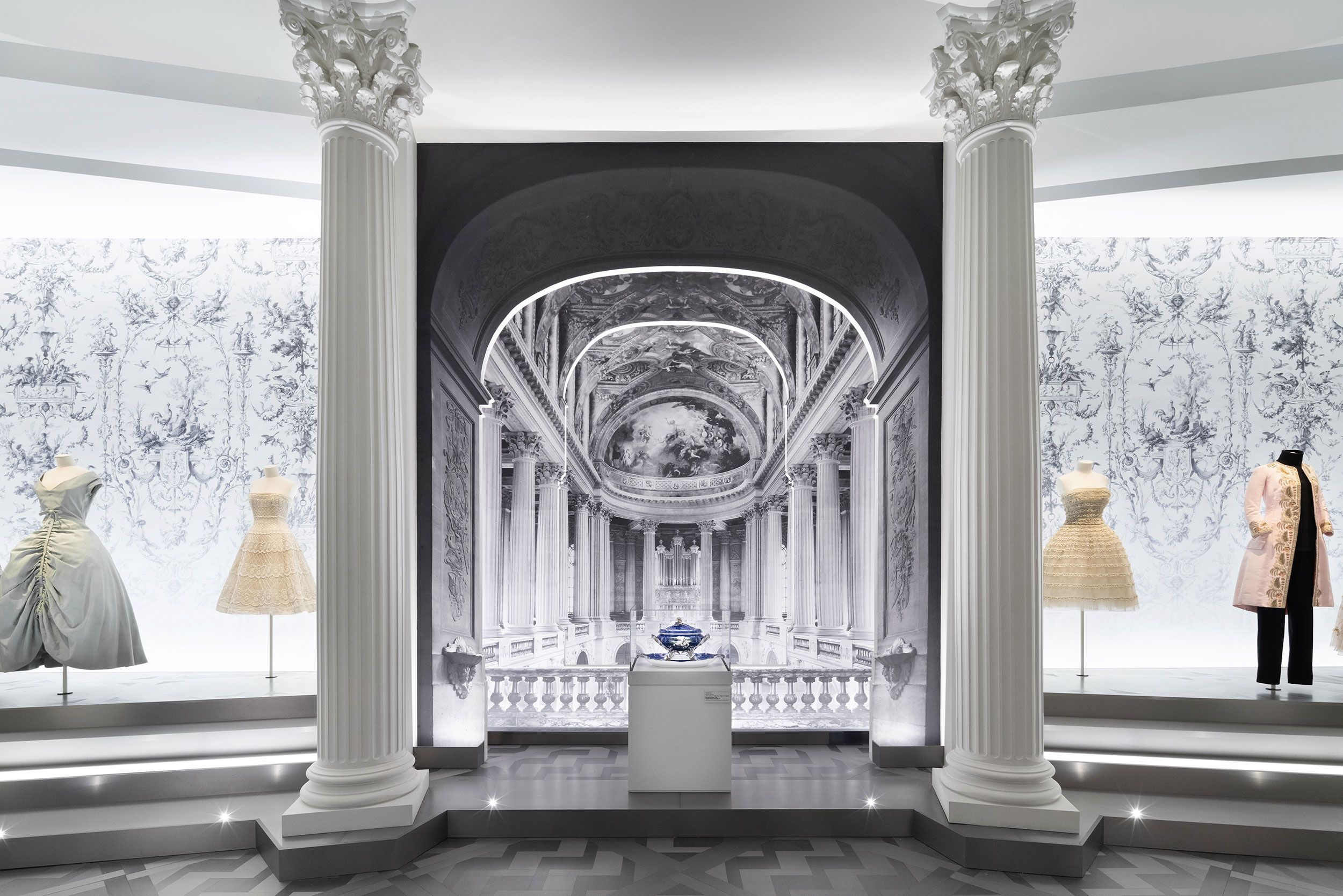 Christian Dior Designer of Dreams at the Brooklyn Museum — V.Mora