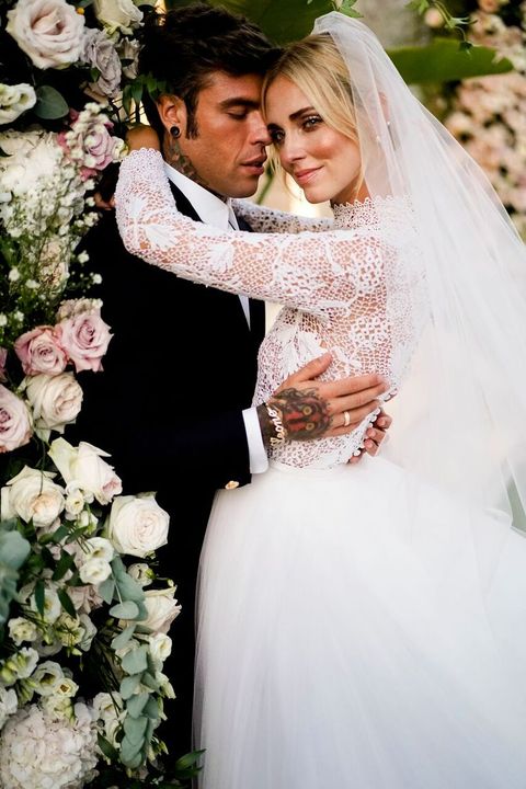 Wedding dress, Bride, Gown, Photograph, Bridal clothing, White, Dress, Veil, Marriage, Bridal veil, 