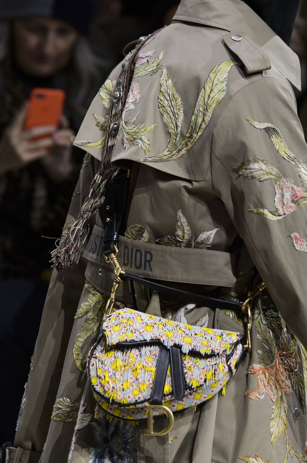 Dior Saddle Bag' Outfit