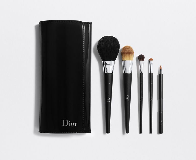 Brush, Makeup brushes, Cosmetics, Product, Beauty, Eye, Tool, Eye shadow, Material property, 