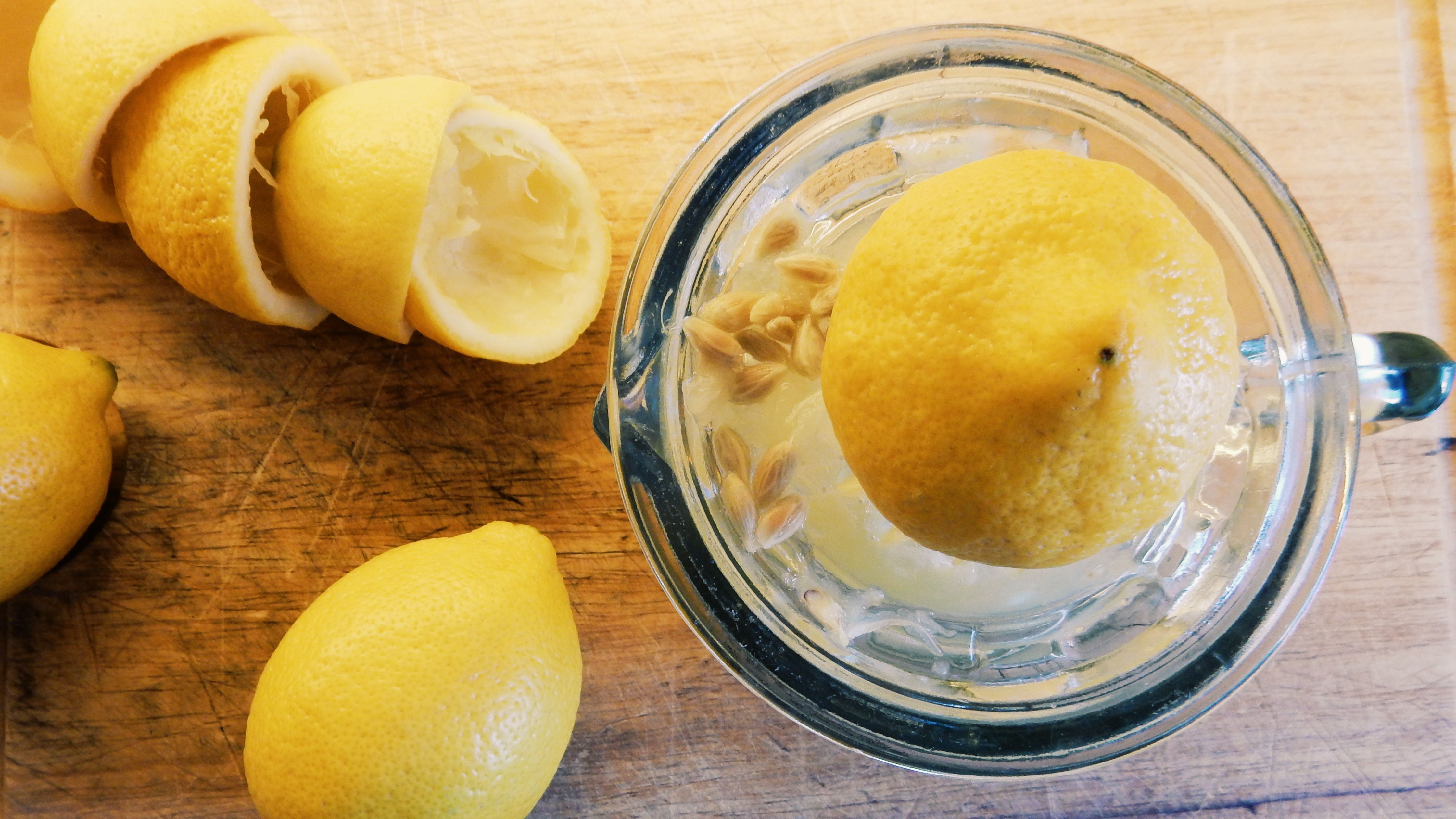 Best Way to Juice Lemons