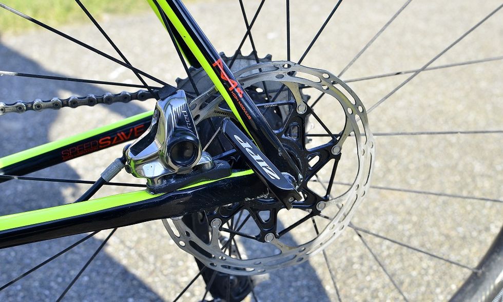 Bicycle wheel, Bicycle part, Bicycle tire, Bicycle, Spoke, Bicycle drivetrain part, Vehicle, Wheel, Rim, Hub gear, 
