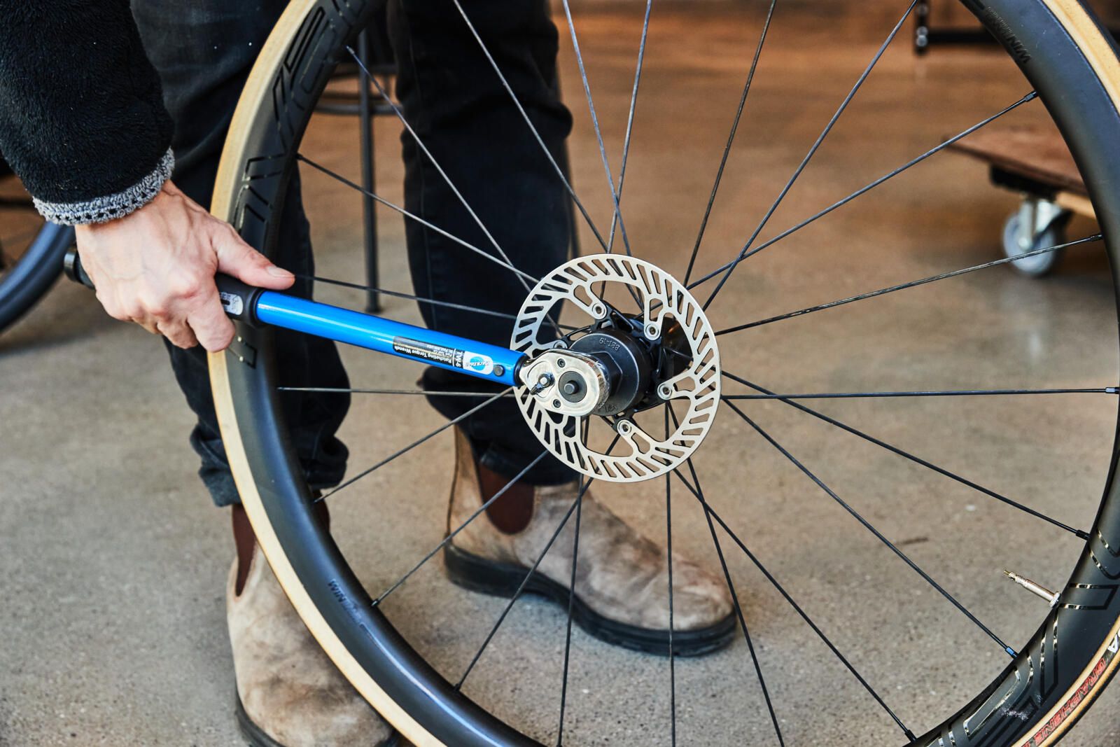 noisy disc brakes road bike