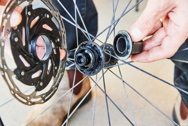 noisy bicycle brakes