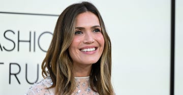 mandy moore nfl hulu drama