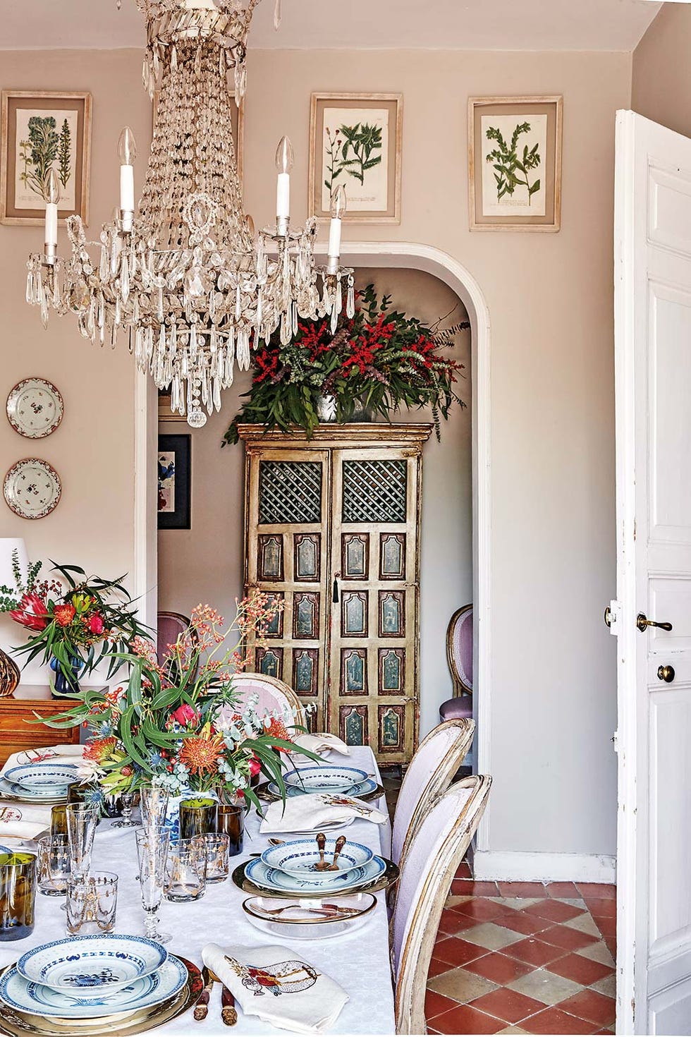 Christmas tables Christmas elegance through crockery, cutlery and glassware