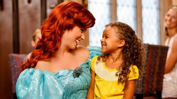 Yellow, Red hair, Event, Hair coloring, Happy, Romance, Brown hair, Performance, 