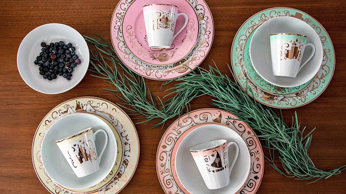 Disney Princess 16-Piece Ceramic Dinnerware Set Collection 3 | Plates,  Bowls & Mugs