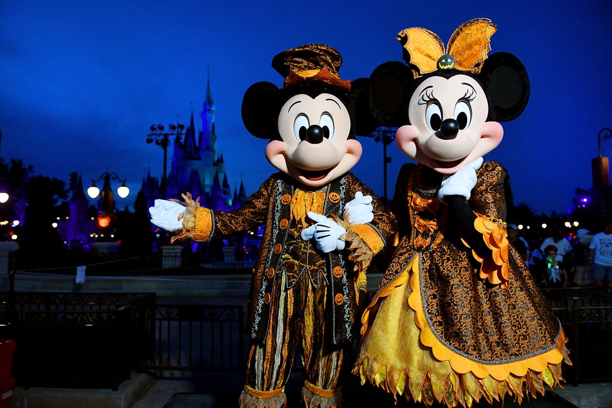 35 Photos of Disney World at Halloween — Disney Halloween Photos