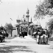 Disneyland opening, 1955 disneyland opening, 1955
