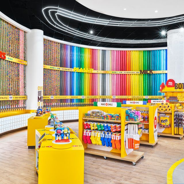 M&M'S World Has The Biggest Chocolate Wall In NYC 