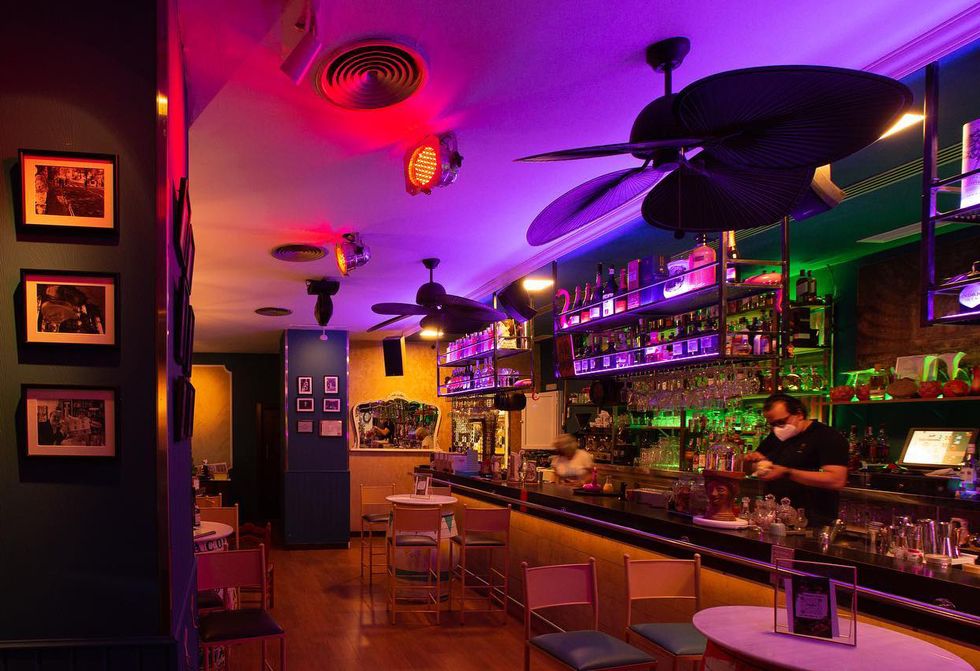 ﻿distrito cocktail bar en cordoba, uno de los mejores bares de españa