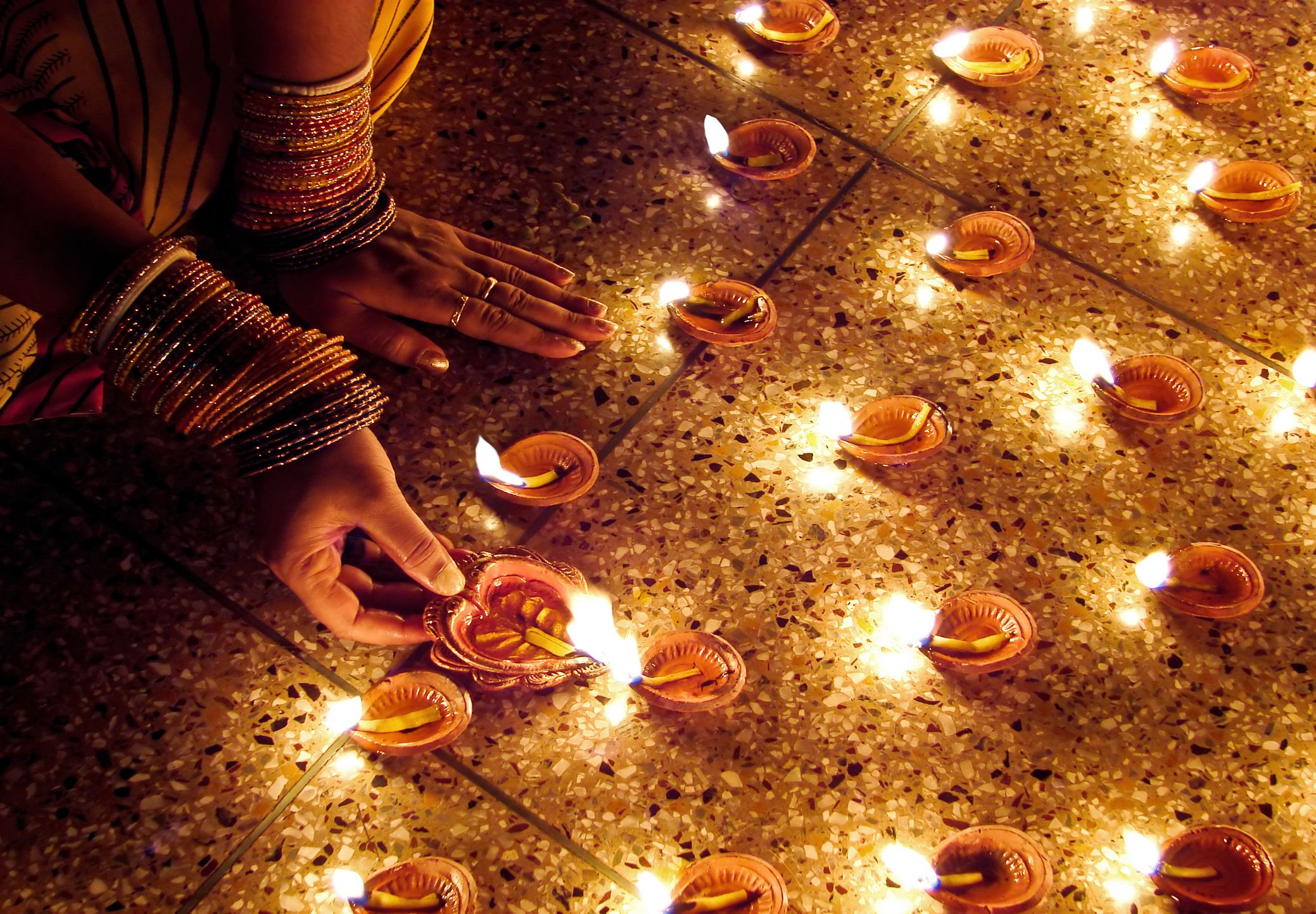 How to Celebrate Diwali 2023