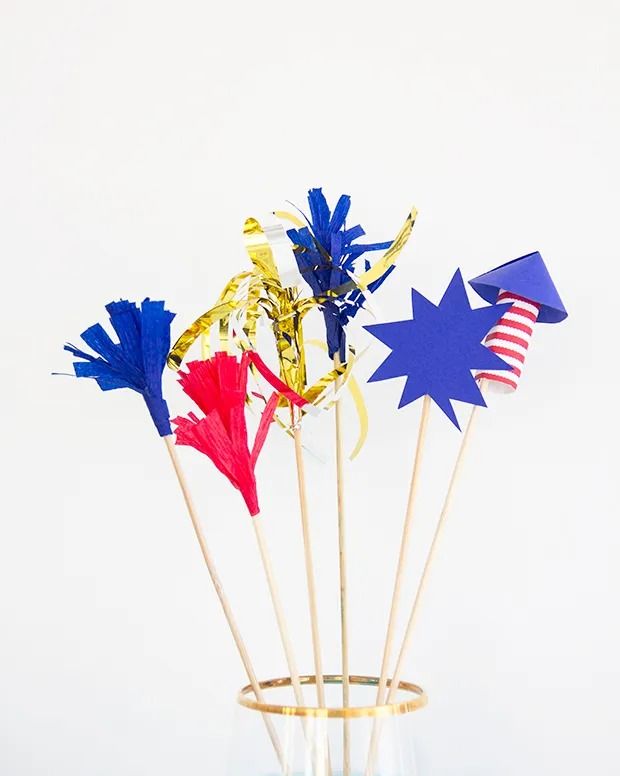 DIY 4th of July Decorative Fireworks Drink Stirrler