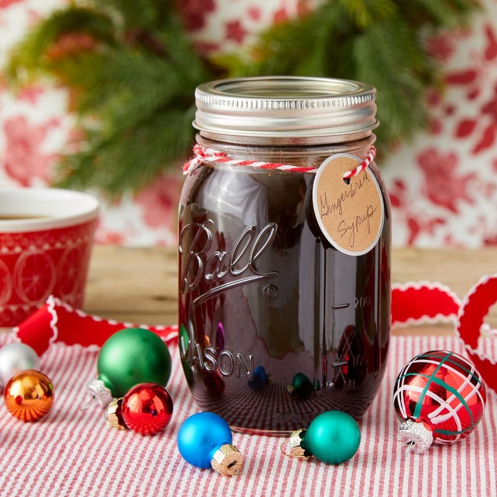 diy christmas gifts gingerbread spiced syrup