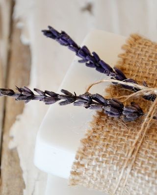 diy christmas gifts lavender soap