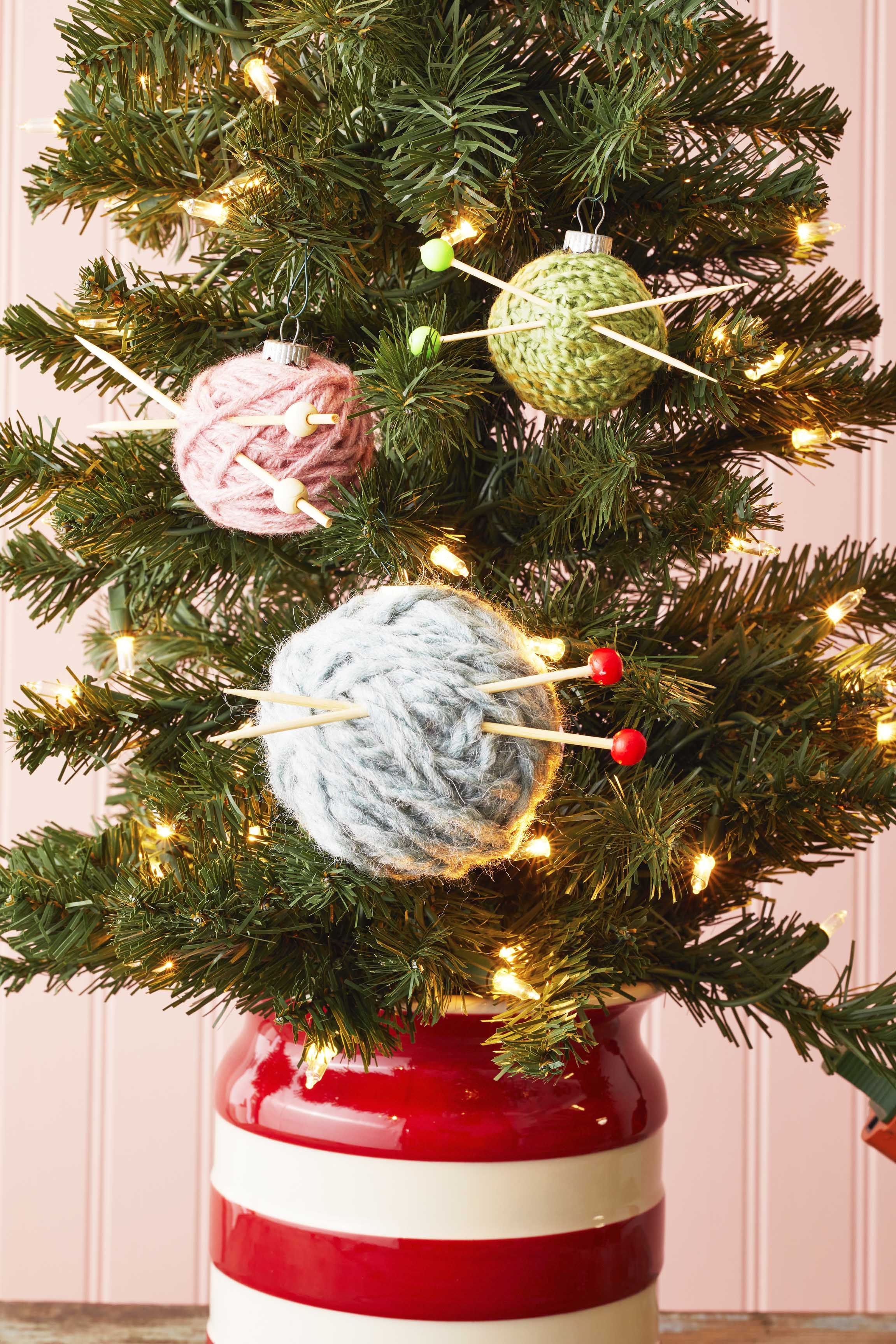 https://hips.hearstapps.com/hmg-prod/images/diy-christmas-gifts-knitting-ball-ornaments-654e8396a9c2d.jpg