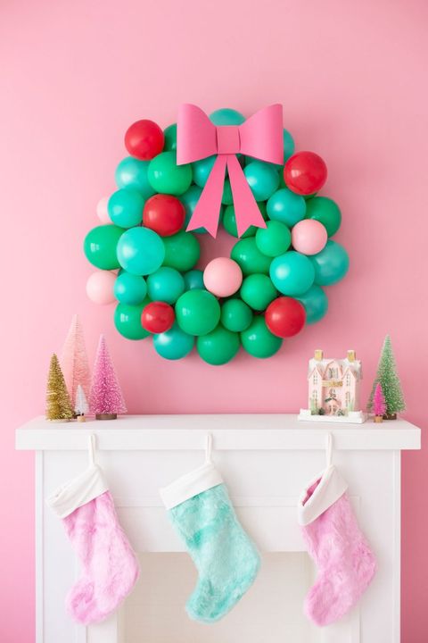 diy christmas wreath balloons