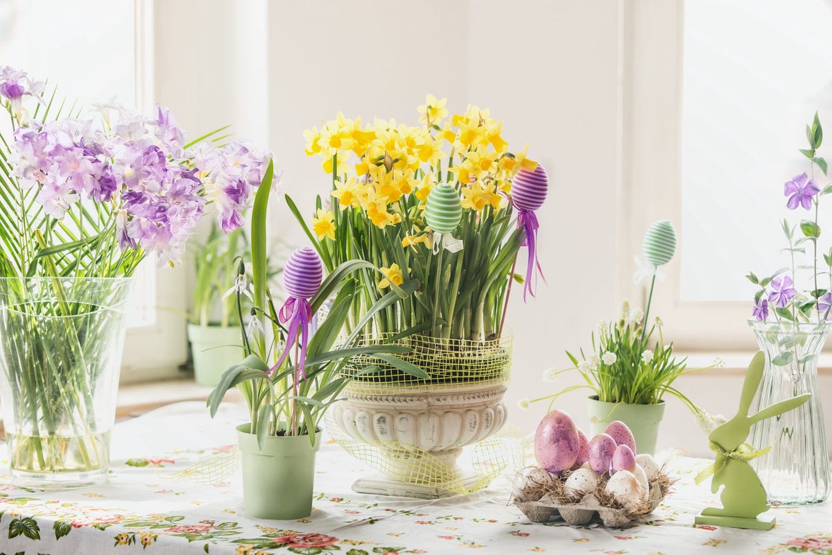 50 Best Easter Decorations and Home Decor Ideas 2025