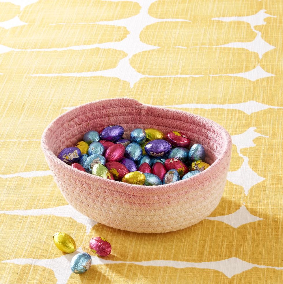 How to Easily Paint Wooden Easter Eggs with Playful Patterns