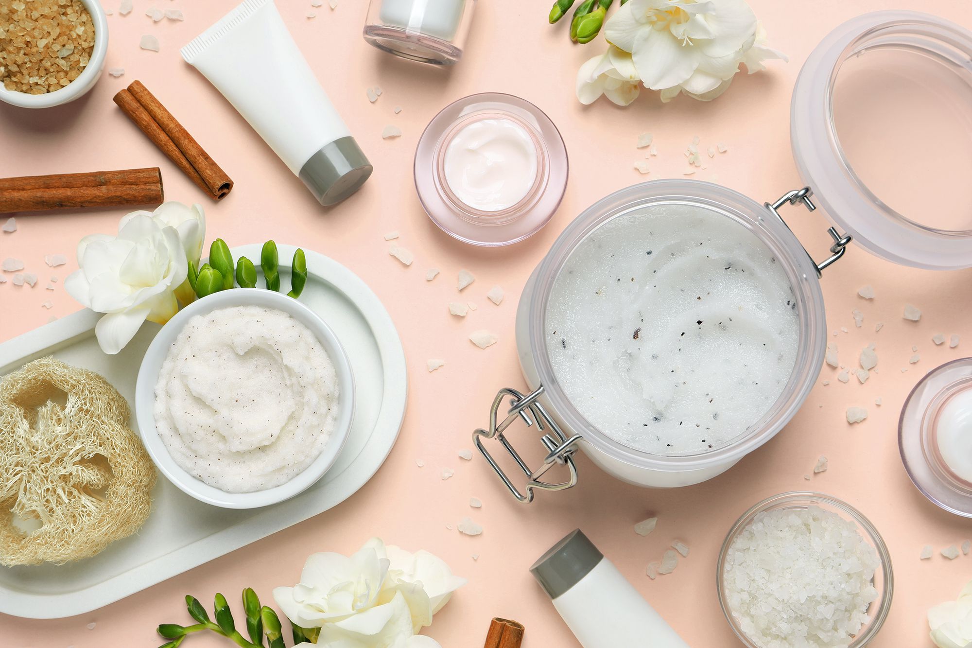 6 DIY Scrubs For Oily Skin - SUGAR Cosmetics