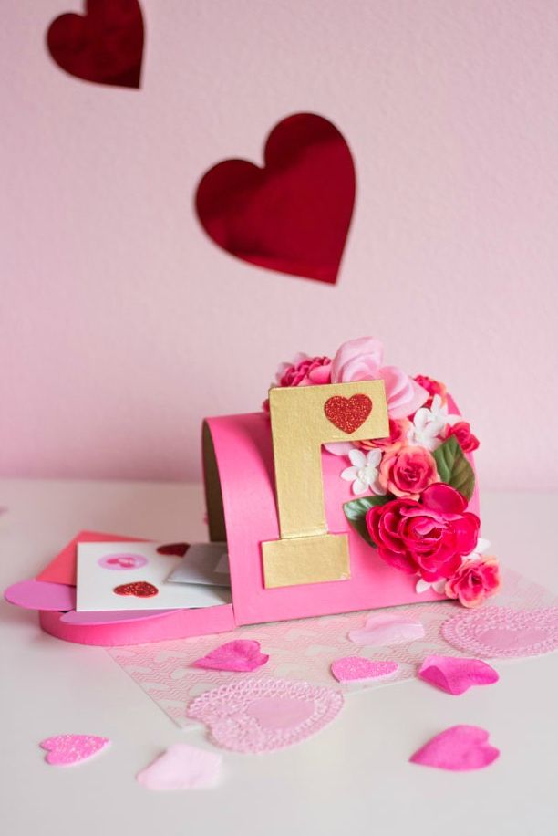 DIY Valentine's Day Box of Flowers
