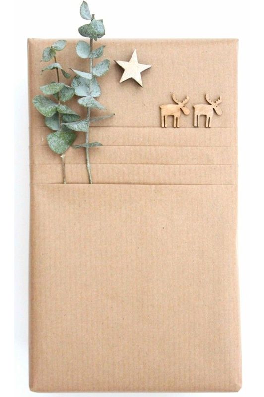 diy-gift-wrapping-plant-decor-and-folded-paper