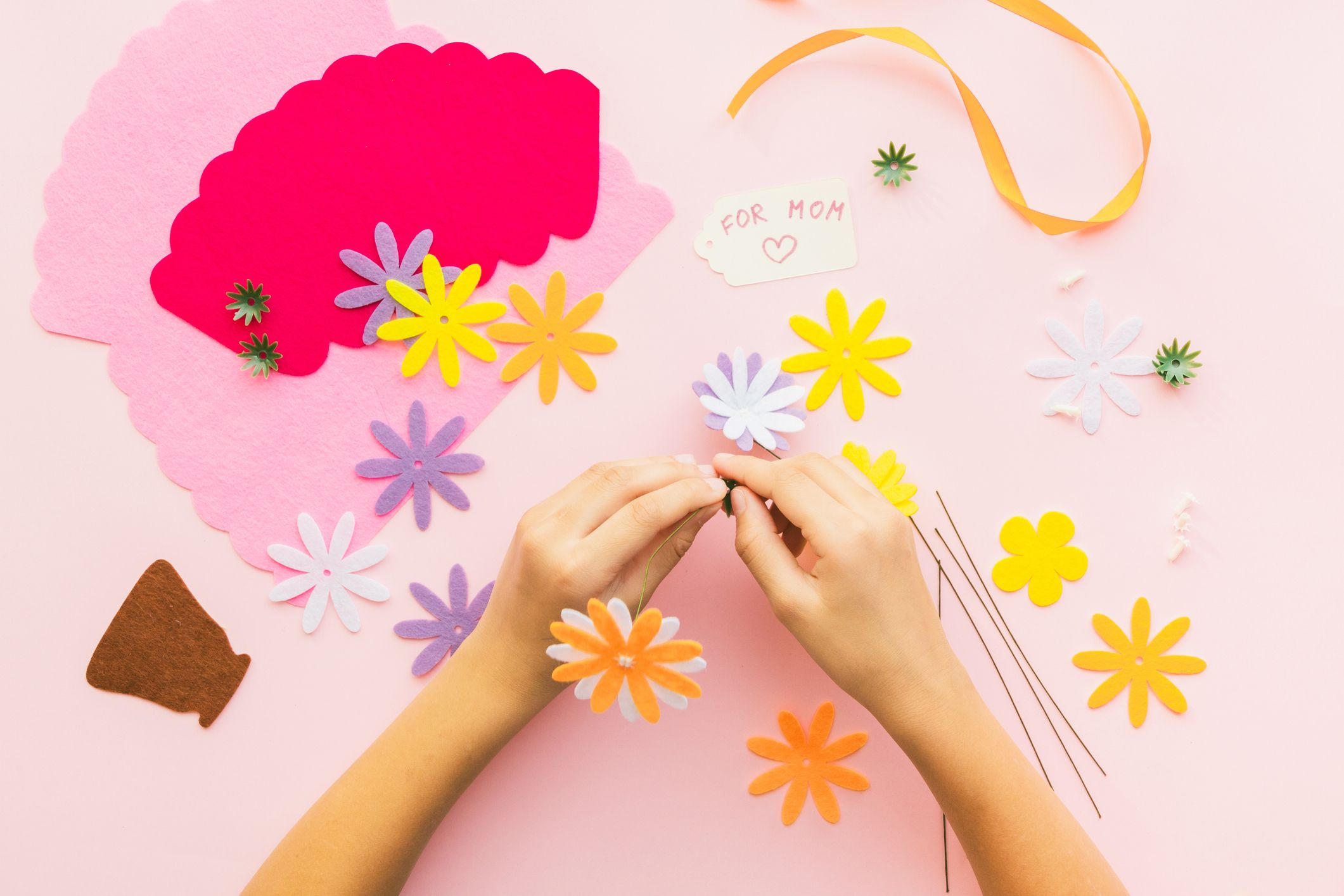 The Best Arts & Crafts Supplies & Gift Ideas For Kids - From Toddlers to  Teens - what moms love