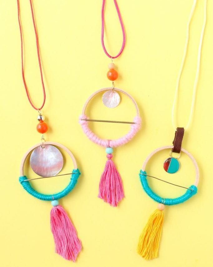 DIY gift scandinavian mobile necklace for mom