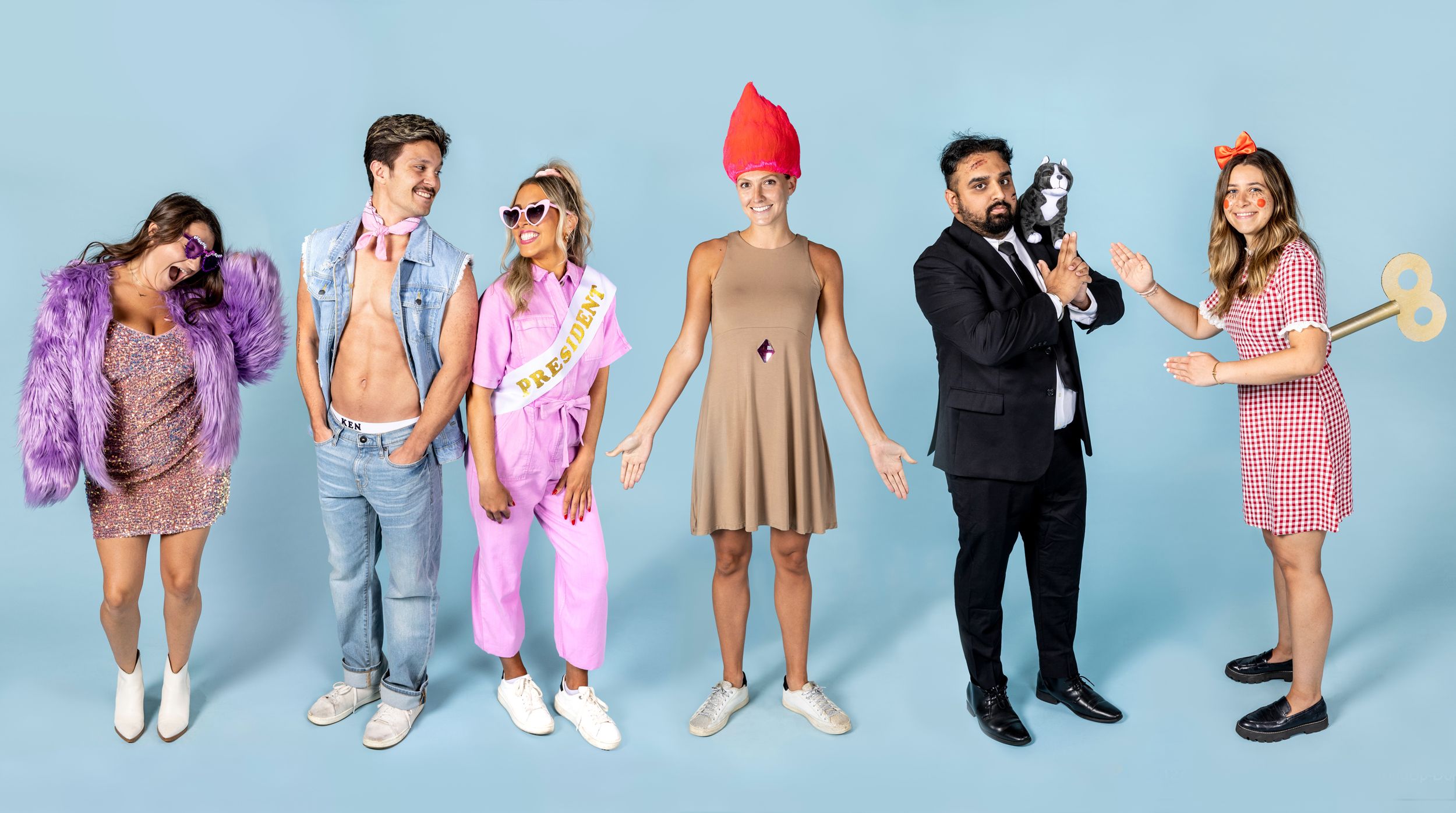 Halloween Costume Ideas: 14 Easy Outfits For Singles, Couples & Groups