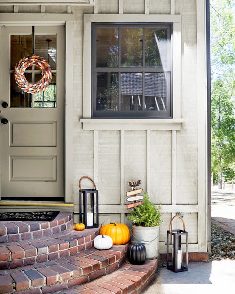 57 Outdoor Halloween Decorations - Porch Decorating Ideas For Halloween